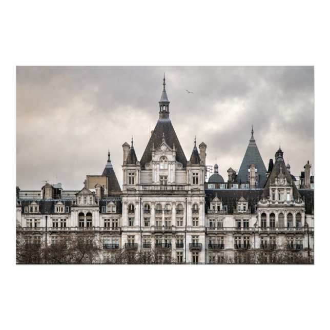 Weißes Gebäude in London Fotodruck (Vorne)