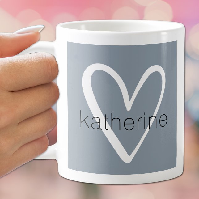 Weißes Herz auf dumpfes blaues Monogramm Kaffeetasse (Von Creator hochgeladen)