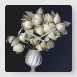 "Weißes Herz in Schwarz" Quadratische Wanduhr