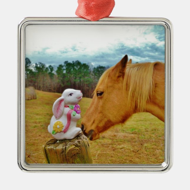 Weißes Kaninchen und Gelbes Pferd Silbernes Ornament (Vorne)