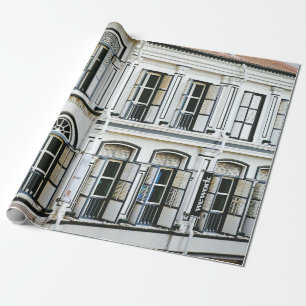 WEISSES KONKRETES GEBÄUDE AM TAG GESCHENKPAPIER