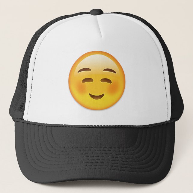 Weißes lächelndes Gesicht Emoji Truckerkappe (Vorderseite)