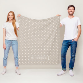 Weißes Muster mit beigen Punkten und individuellem Fleecedecke