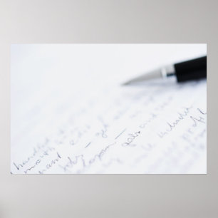 weißes Papier mit Text und einem Stift Poster