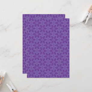 Weißes Papier mit wiederholendem Muster Einladung