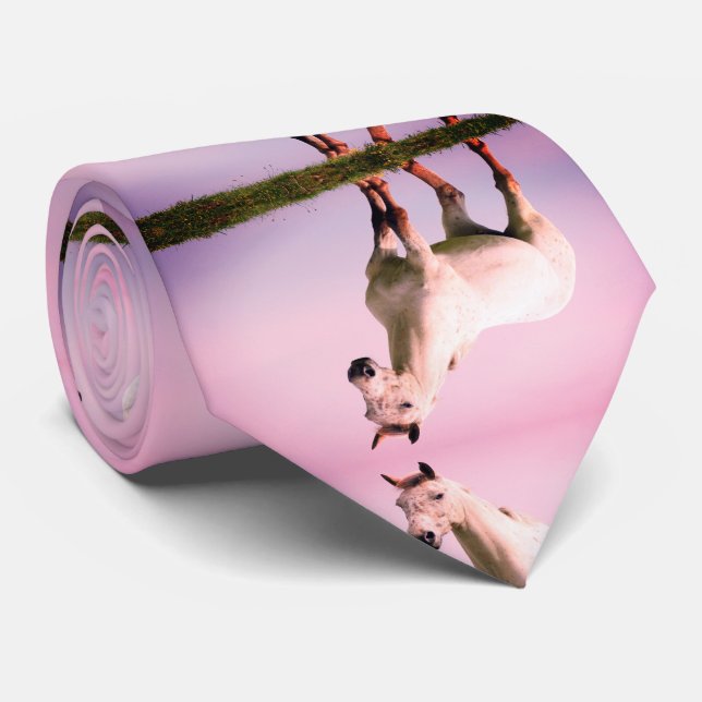 Weißes Pferd Krawatte (Gerollt)