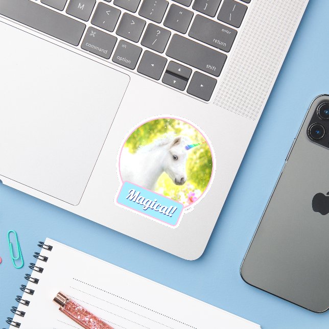 Weißes Pony Einhorn Aufkleber (Laptop mit iPhone)