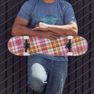 Weißes Rosa Oranges Karo Tartan Design Skateboard