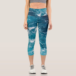 Weißes, schlau-blaues Meerwasser Capri Leggings