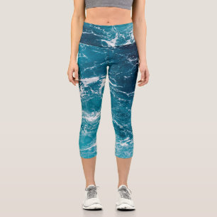 Weißes, schlau-blaues Meerwasser Capri Leggings