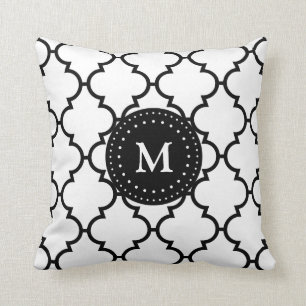 Weißes schwarzes Quatrefoil Muster-mit Monogramm Kissen