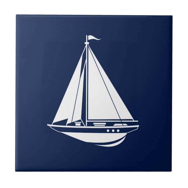 Weißes Segelboot auf nautischem Blau – maritime Fliese (Vorderseite)
