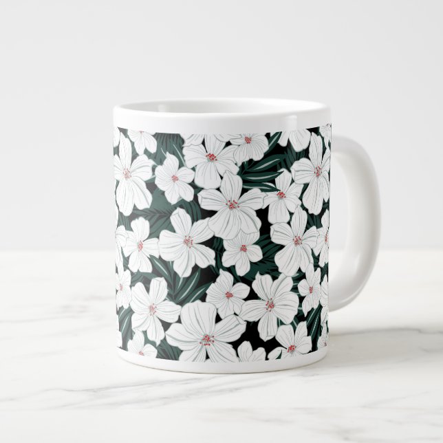 Weißes tropisches Blumen-Muster Jumbo-Tasse (Vorderseite Rechts)