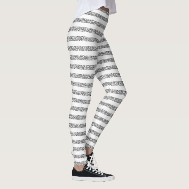 Weißes u. graues gestreiftes mit silbernen leggings (Rechts)