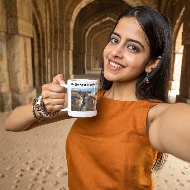 Weißes und rötlich-braunes, lockiges Alpaca-Paar Kaffeetasse (Von Creator hochgeladen)