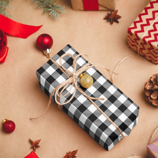 Weißes und schwarzes Büffelkaromuster Geschenkpapier (White and Black Buffalo Plaid Wrapping Paper)
