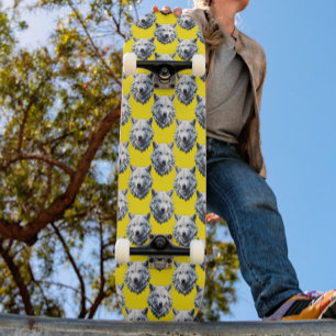 Weißes Wolfskopf-Musterdesign Gelb Skateboard