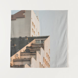 WEISSKONKRETES GEBÄUDE WANDTEPPICH