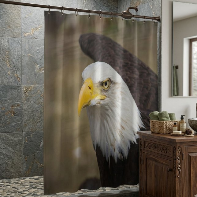 Weißkopfseeadler-Geist – Kühner Duschvorhang (Von Creator hochgeladen)