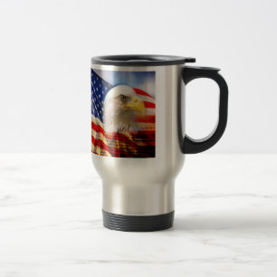 Weißkopfseeadler und die amerikanische Flagge Pend Reisebecher