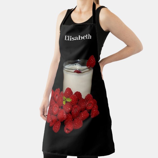 Weißmilch mit roten Himbeeren Schürze (InSitu)