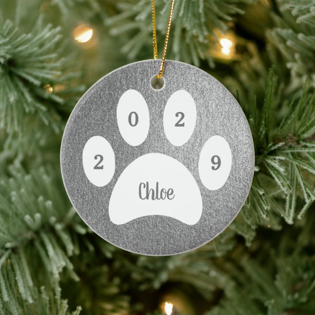 Weißpaw Print Silver Cat Foto mit Name Year Keramik Ornament (Baum)