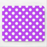 Weißpolka Punkte auf leuchtend lila Mousepad<br><div class="desc">Weißpolka Punkte auf leuchtend lila</div>