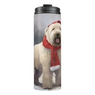 Weizen-Terrier-Hund im Schnee Weihnachten Thermosbecher