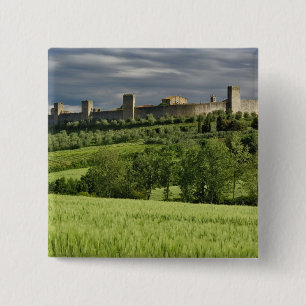 Weizenfeld und entferntes Monteriggioni, in der Button