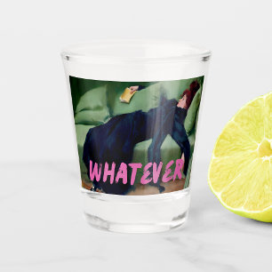 Welcher Trinkbehälter auch immer, die Vintage Frau Schnapsglas