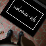 "Welcome-ish" Funny Introvert Antisocial Doormat Fußmatte<br><div class="desc">Es ist lustig,  weil es wahr ist. Du bist willkommen. Diese humorvolle Türmatte ist für Introvertierte,  sozial und sozial Unbehagliche,  die Gäste mit ein wenig Zögern und vielleicht sogar etwas Angst empfangen. Einfache,  elegante Schrift Typografie auf klassischem schwarzen Hintergrund. Unerwartet,  sonderbar und nur ein wenig sarkastisch.</div>