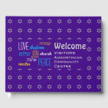 WELCOME Liebe Joy Peace Hebrew LILA Personalisiert Gästebuch<br><div class="desc">Behalt die Erinnerungen deiner besonderen Ansammlungen lebendig, indem du die Gedanken deiner Gäste in diesem dezent stilvollen ROYAL LILA und grau Gästebuch sammelst. Der Platzhaltertext ist anpassbar, sodass Sie die Beschreibung z.B. in Ihren Familiennamen ändern können. Die Worte LIEBE JOY PEACE sind auch auf Hebräisch geschrieben (und farbkodiert). Geeignet für...</div>