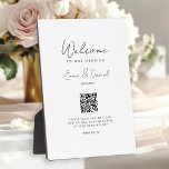 Welcome QR Code Wedding Galerie Fotoplatte<br><div class="desc">Welcome Plaque mit Coupons Name and Wedding Date, inklusive QR Code für Foto Gallery Feiern Sie Ihre Liebe und begrüßen Sie Ihre Gäste stilvoll mit unserer individuell gestalteten Begrüßungstafel! Diese minimale Plakette ist nicht nur eine elegante Dekoration für Ihre Hochzeit, sondern auch ein interaktiver Sake, der Ihre Gäste einbindet. So...</div>