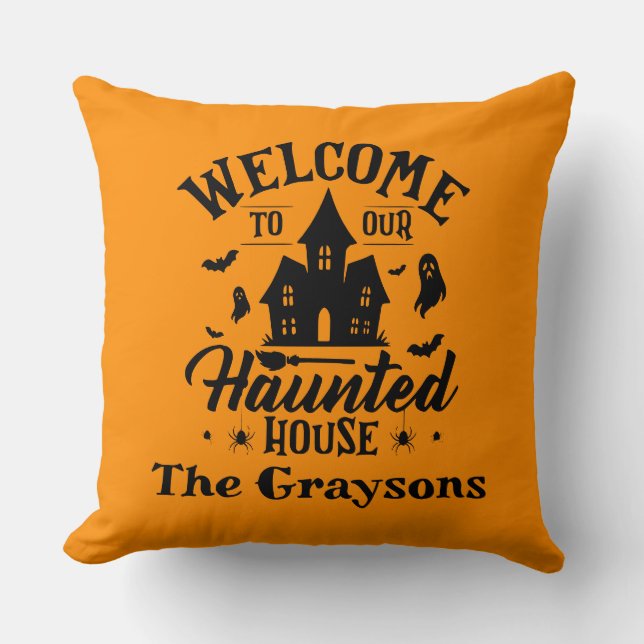 Welcome To Our House Halloween Spooky Decor Kissen (Vorderseite)
