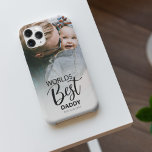 Wellds Best Daddy | FOTO Case-Mate iPhone Hülle<br><div class="desc">Sie suchen ein einzigartiges Geschenk für Vater, perfekt für Väter Tag, Geburtstag oder einfach nur zu sagen, ich Liebe Sie! Dieses vereinfachende, moderne Design enthält Typografie-Text, der "WORLDS BEST DADDY" und Ihr Lieblingstext lautet. Der bearbeitbare Text Schriftart Stil, kann geändert werden, indem Sie auf die weitere Link nach Personalisierung anpassen....</div>