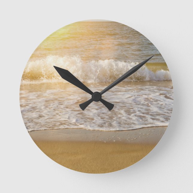 Welle im Sonnenlicht - Runde Wanduhr (Vorderseite)
