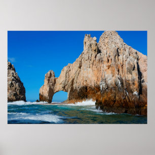 Wellen, die am Strand abstürzen Poster