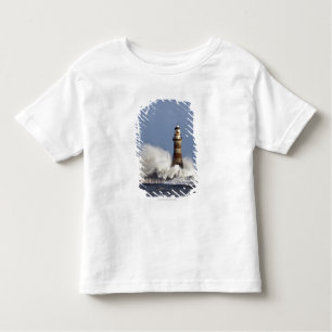 Wellen, die gegen Roker Leuchtturm zusammenstoßen Kleinkind T-shirt