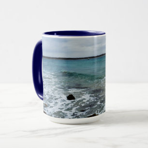 Wellen und Fischerboote im Meer, Tasse