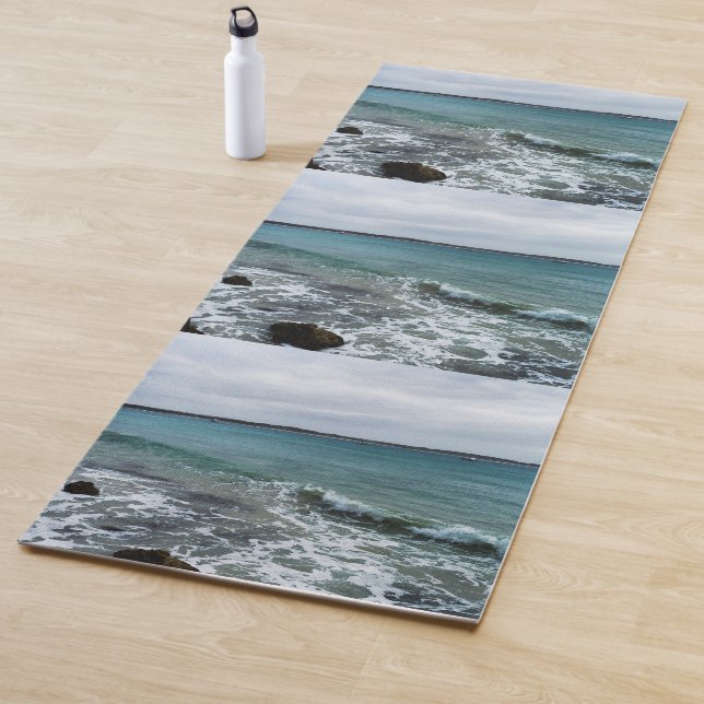 Wellen und Fischerboote im Meer, Yogamatte (Beispiel)