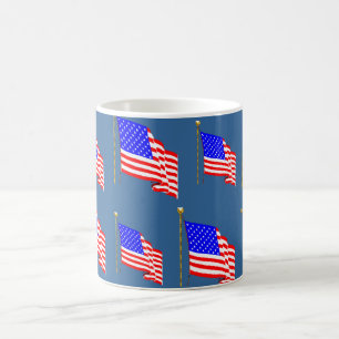 Wellenartig bewegende amerikanische Flagge Kaffeetasse