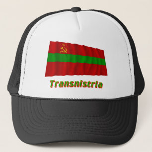 Wellenartig bewegende Flagge Transnistriens mit Truckerkappe