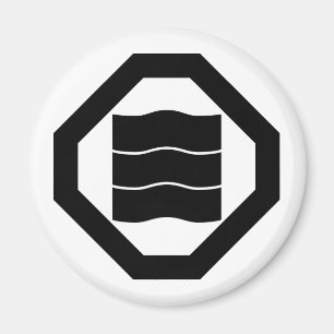 Wellenförmige Kanji-Zeichen für drei auf einem Tab Magnet