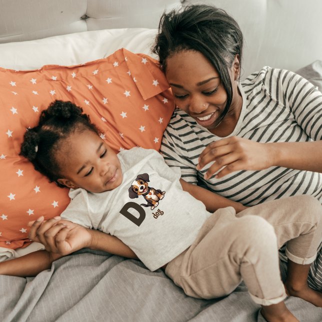 Welpe Liebe - Adorable D ist für Hunde Kleinkind T Kleinkind T-shirt (Von Creator hochgeladen)