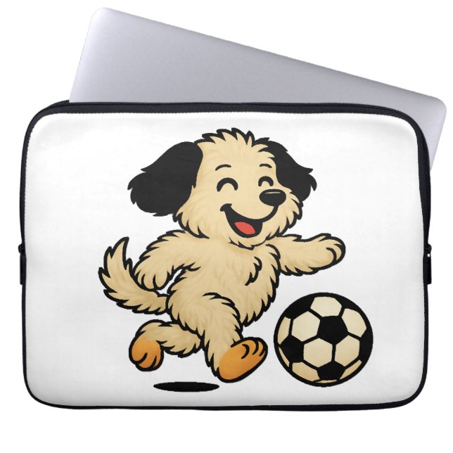 Welpe spielt Fußball Laptopschutzhülle (Vorderseite)