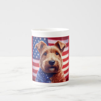Welsh Terrier mit amerikanischer Flagge und Bandan Prozellantasse