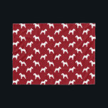 Welsh Terrier Silhouetten Muster Rot und Weiß Fleecedecke<br><div class="desc">Welsh Terrier Silhouetten Muster rot und Weiß Fleece Blanket. Die Bettdecke dieses Welshie-Liebhabers macht eine beeindruckende Bettüberdecke oder eine Decke für Ihr Sofa. Weich und schmutzig, um auf dem Sofa mit Ihrem Freund zu kurbeln. Diese Fleecedecke ist in drei Größen erhältlich und ist ein perfektes Geschenk für jeden walisischen Terrier...</div>
