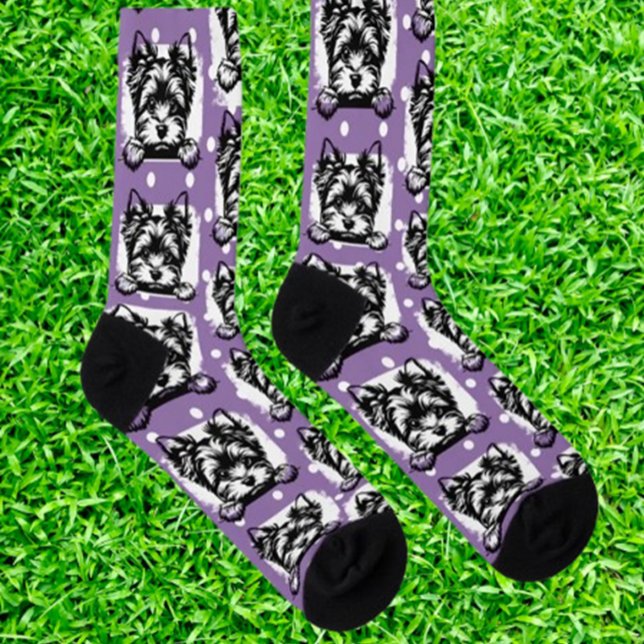 Welsh Terrier Welppy Lila Dots Theme Socken (Show your love for Welsh Terriers with these adorable purple dots theme socks.  )