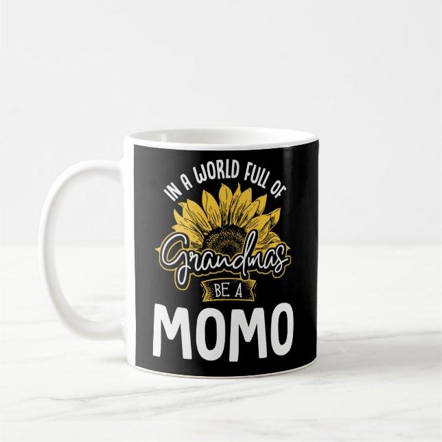 Welt voller Grandmas ist ein Moment Kaffeetasse (Links)
