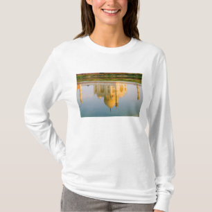 Weltberühmte Taj Mahal Tempelreflexion bei T-Shirt